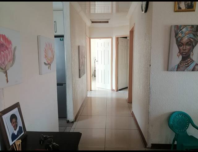 4 BEDROOM HOUSE FOR SALE IN TLHABANE WEST